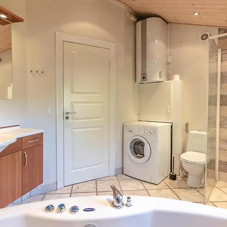 Three-bedroom Holiday In Sjallands Odde بيت للعطل