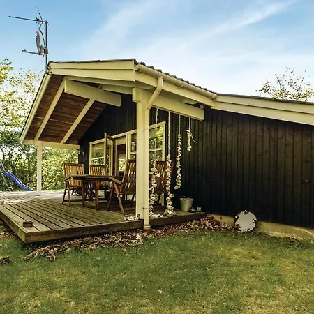 Three-bedroom Holiday In Sjallands Odde Yderby